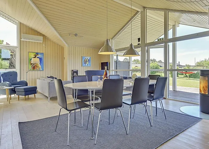 Holiday home Kierstine - 100m From The Sea By Interhome *